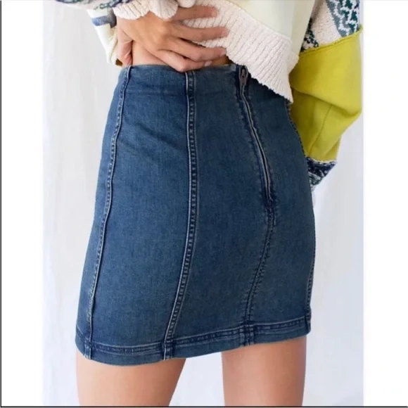 Free People Modern Femme Denim Mini Skirt size women’s 4 - Picture 3 of 8